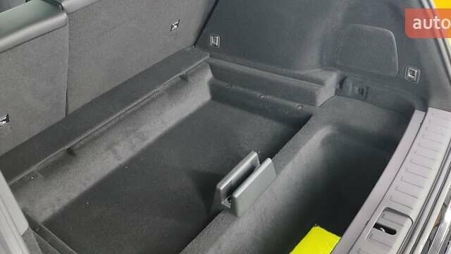 Zeekr 7X 2024 у Києві на Automoto.ua Помаранчевий Zeekr 7X, об'ємом двигуна 0 л та пробігом 6 тис. км за 38999 $, фото 32 на Automoto.ua