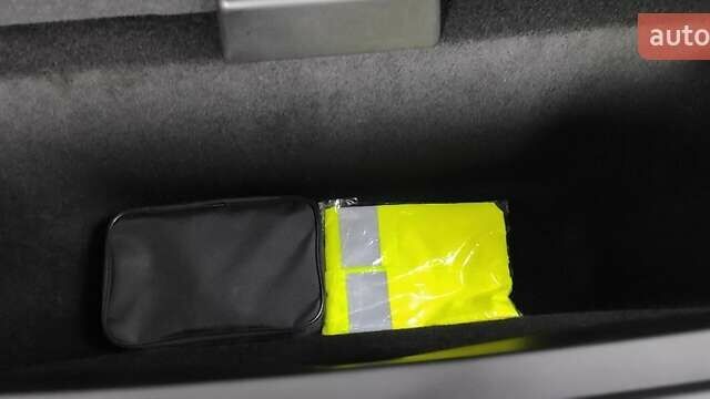 Zeekr 7X 2024 у Києві на Automoto.ua Помаранчевий Zeekr 7X, об'ємом двигуна 0 л та пробігом 6 тис. км за 38999 $, фото 34 на Automoto.ua