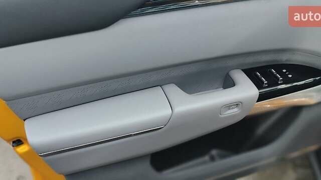 Zeekr 7X 2024 у Києві на Automoto.ua Помаранчевий Zeekr 7X, об'ємом двигуна 0 л та пробігом 6 тис. км за 38999 $, фото 45 на Automoto.ua