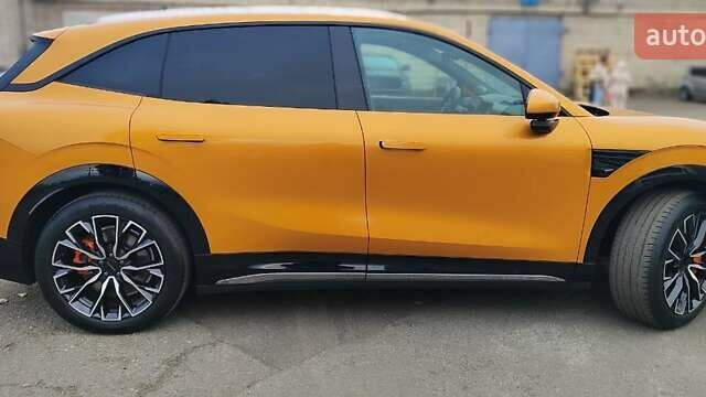 Zeekr 7X 2024 у Києві на Automoto.ua Помаранчевий Zeekr 7X, об'ємом двигуна 0 л та пробігом 6 тис. км за 38999 $, фото 3 на Automoto.ua