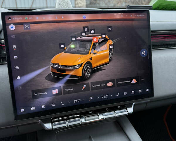 Оранжевый Zeekr 7X, объемом двигателя 0 л и пробегом 15 тыс. км за 50000 $, фото 6 на Automoto.ua