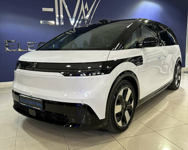 Белый Zeekr Mix, объемом двигателя 0 л и пробегом 1 тыс. км за 44999 $, фото 69 на Automoto.ua