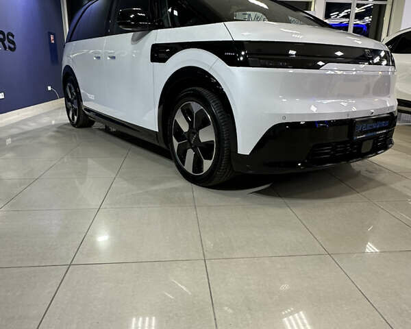 Белый Zeekr Mix, объемом двигателя 0 л и пробегом 1 тыс. км за 44999 $, фото 20 на Automoto.ua
