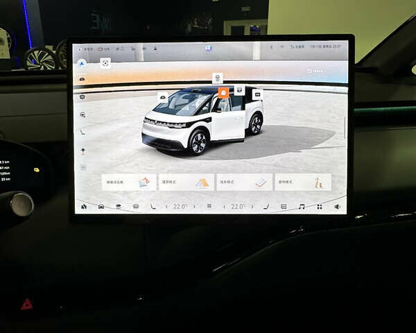 Белый Zeekr Mix, объемом двигателя 0 л и пробегом 1 тыс. км за 44999 $, фото 62 на Automoto.ua