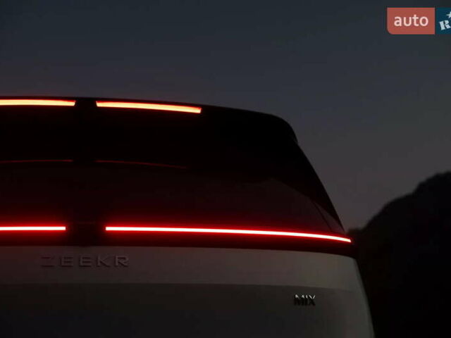 Белый Zeekr Mix, объемом двигателя 0 л и пробегом 1 тыс. км за 45777 $, фото 10 на Automoto.ua