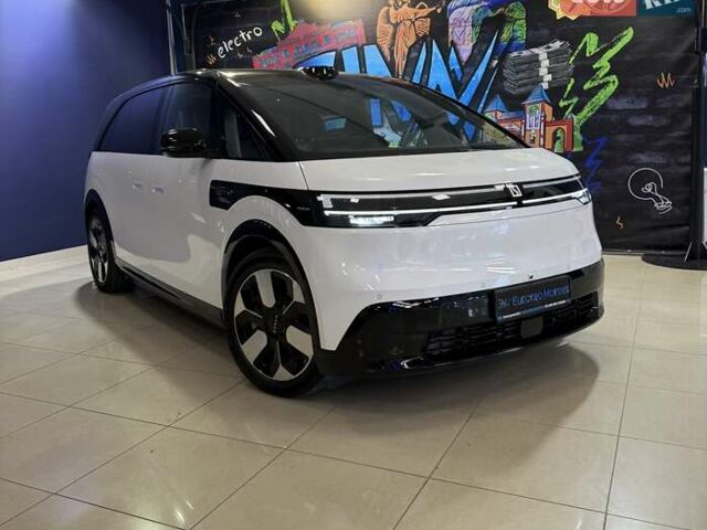 Белый Zeekr Mix, объемом двигателя 0 л и пробегом 1 тыс. км за 44999 $, фото 2 на Automoto.ua