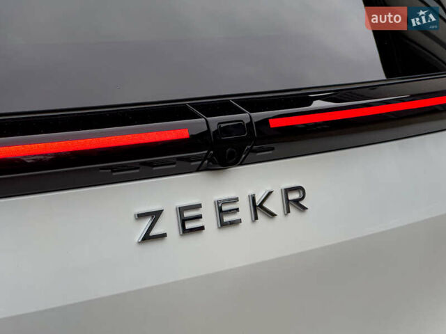 Білий Zeekr Mix, об'ємом двигуна 0 л та пробігом 4 тис. км за 46850 $, фото 10 на Automoto.ua