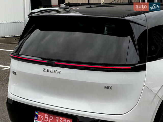 Білий Zeekr Mix, об'ємом двигуна 0 л та пробігом 1 тис. км за 46850 $, фото 12 на Automoto.ua