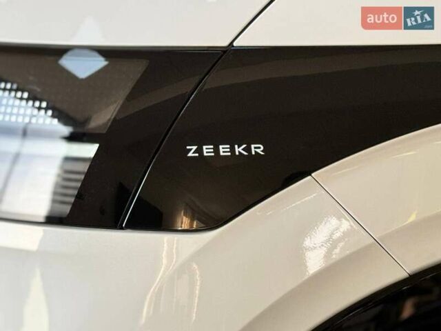 Белый Zeekr Mix, объемом двигателя 0 л и пробегом 1 тыс. км за 49899 $, фото 8 на Automoto.ua