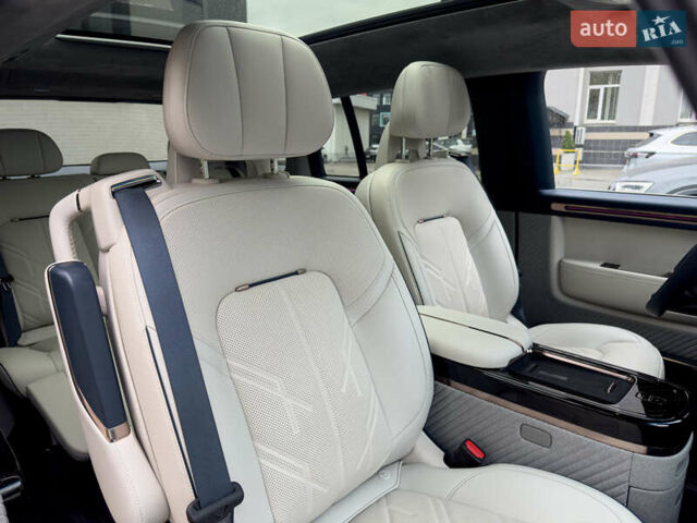 Білий Zeekr Mix, об'ємом двигуна 0 л та пробігом 4 тис. км за 46850 $, фото 36 на Automoto.ua