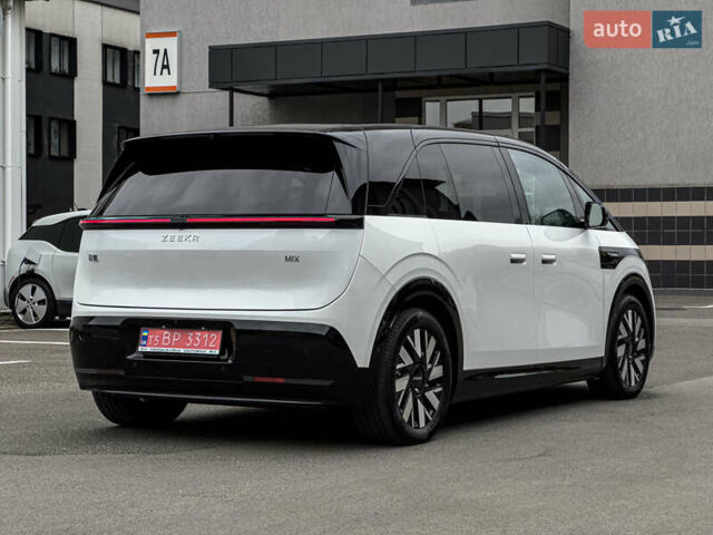 Білий Zeekr Mix, об'ємом двигуна 0 л та пробігом 1 тис. км за 46850 $, фото 10 на Automoto.ua