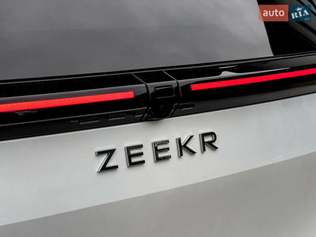Білий Zeekr Mix, об'ємом двигуна 0 л та пробігом 1 тис. км за 46850 $, фото 13 на Automoto.ua