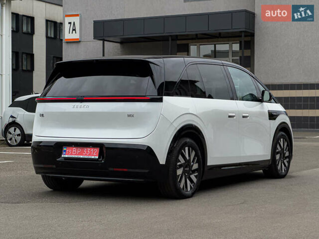 Білий Zeekr Mix, об'ємом двигуна 0 л та пробігом 4 тис. км за 46850 $, фото 8 на Automoto.ua