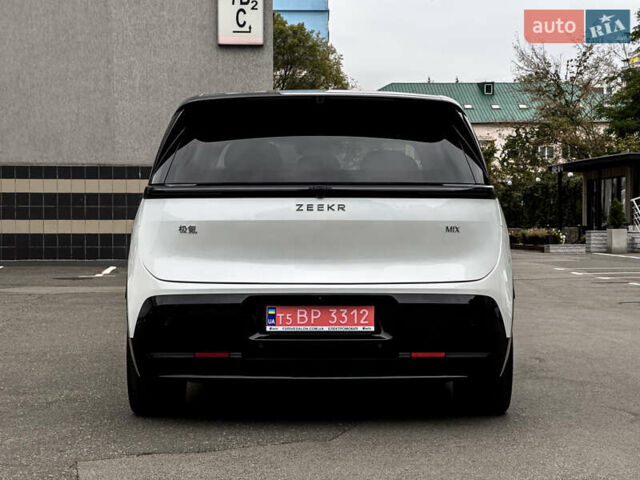 Білий Zeekr Mix, об'ємом двигуна 0 л та пробігом 1 тис. км за 46850 $, фото 14 на Automoto.ua