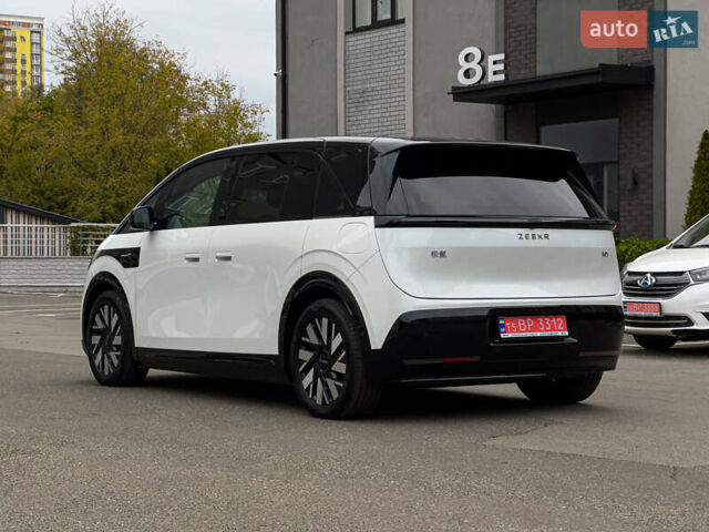 Білий Zeekr Mix, об'ємом двигуна 0 л та пробігом 4 тис. км за 46850 $, фото 12 на Automoto.ua