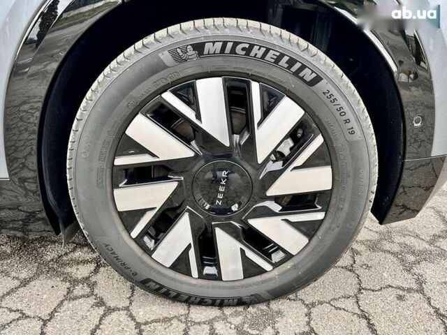 Zeekr Mix, объемом двигателя 0 л и пробегом 3 тыс. км за 46500 $, фото 16 на Automoto.ua