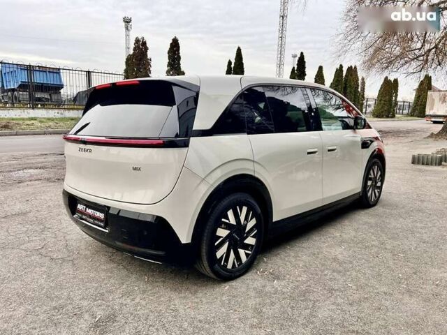 Zeekr Mix, объемом двигателя 0 л и пробегом 3 тыс. км за 46500 $, фото 8 на Automoto.ua