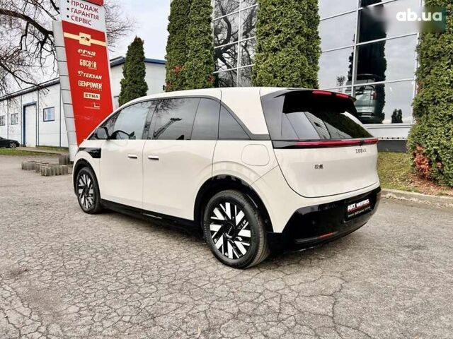 Zeekr Mix, объемом двигателя 0 л и пробегом 3 тыс. км за 46500 $, фото 10 на Automoto.ua