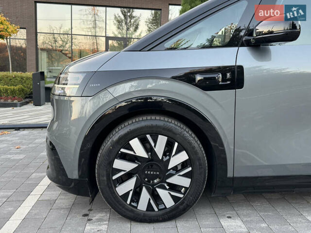 Сірий Zeekr Mix, об'ємом двигуна 0 л та пробігом 1 тис. км за 45999 $, фото 11 на Automoto.ua