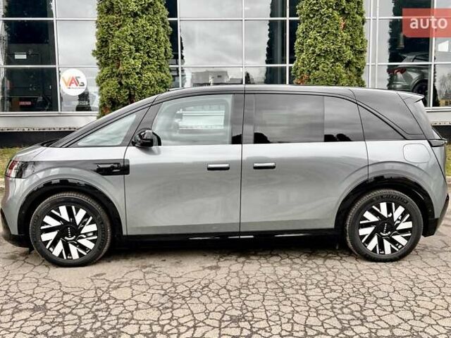 Серый Zeekr Mix, объемом двигателя 0 л и пробегом 3 тыс. км за 46900 $, фото 12 на Automoto.ua