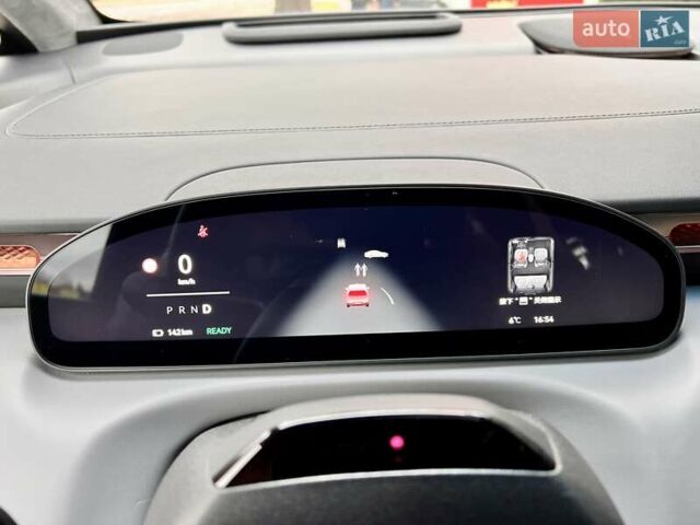 Серый Zeekr Mix, объемом двигателя 0 л и пробегом 3 тыс. км за 46900 $, фото 63 на Automoto.ua