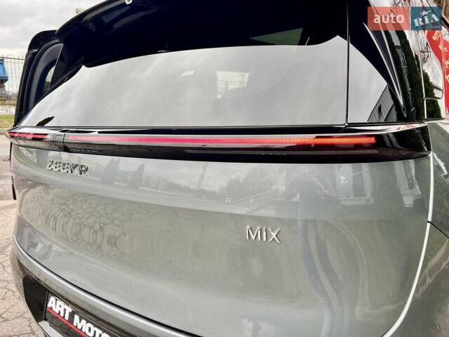 Серый Zeekr Mix, объемом двигателя 0 л и пробегом 3 тыс. км за 46900 $, фото 46 на Automoto.ua