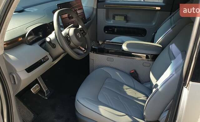 Серый Zeekr Mix, объемом двигателя 0 л и пробегом 1 тыс. км за 48900 $, фото 14 на Automoto.ua