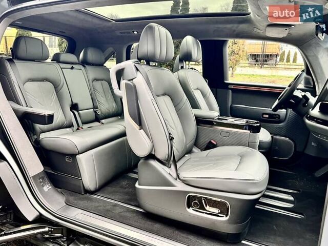 Серый Zeekr Mix, объемом двигателя 0 л и пробегом 3 тыс. км за 46900 $, фото 49 на Automoto.ua