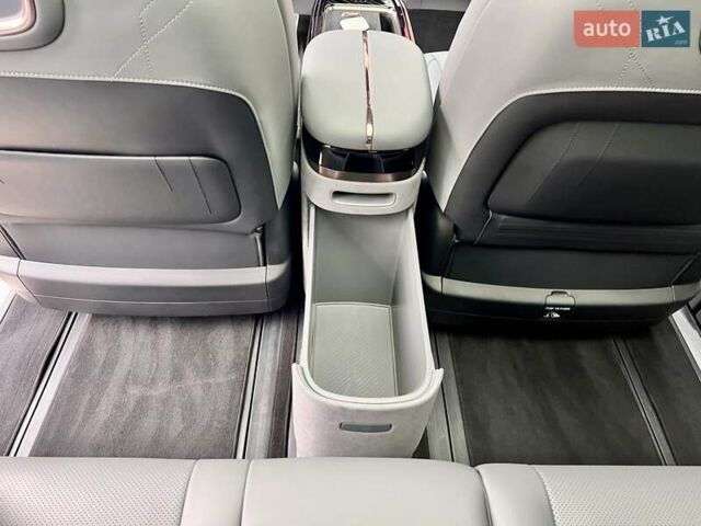 Серый Zeekr Mix, объемом двигателя 0 л и пробегом 3 тыс. км за 46900 $, фото 31 на Automoto.ua