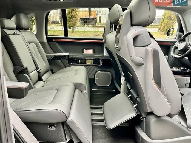 Серый Zeekr Mix, объемом двигателя 0 л и пробегом 3 тыс. км за 46900 $, фото 53 на Automoto.ua