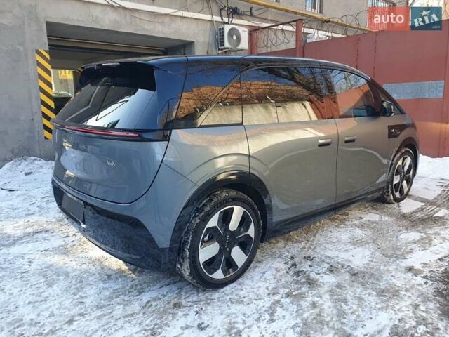 Серый Zeekr Mix, объемом двигателя 0 л и пробегом 1 тыс. км за 48900 $, фото 3 на Automoto.ua