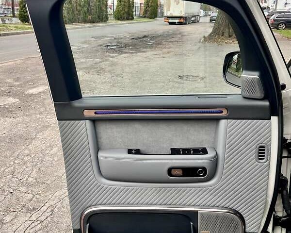 Сірий Zeekr Mix, об'ємом двигуна 0 л та пробігом 3 тис. км за 46500 $, фото 16 на Automoto.ua