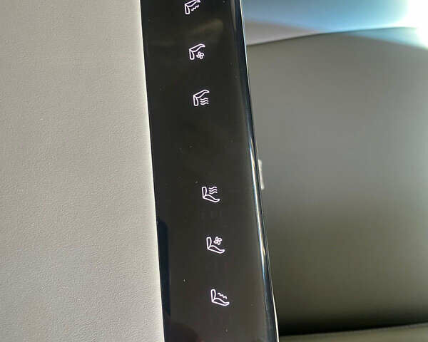 Сірий Zeekr Mix, об'ємом двигуна 0 л та пробігом 1 тис. км за 45999 $, фото 46 на Automoto.ua