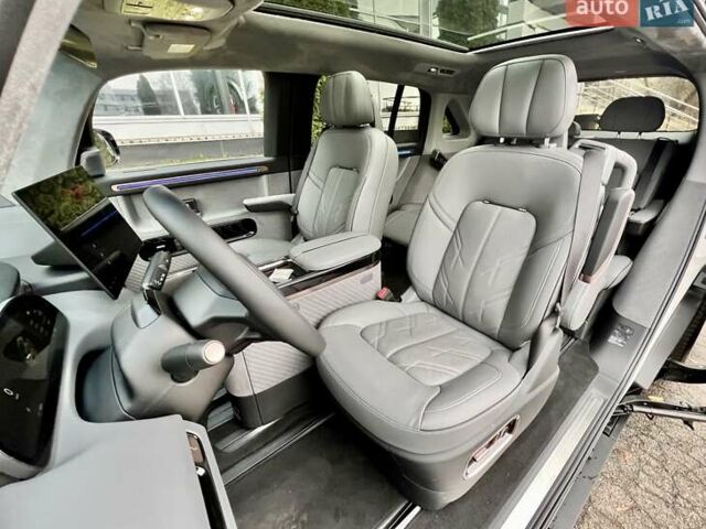 Сірий Zeekr Mix, об'ємом двигуна 0 л та пробігом 3 тис. км за 46500 $, фото 25 на Automoto.ua