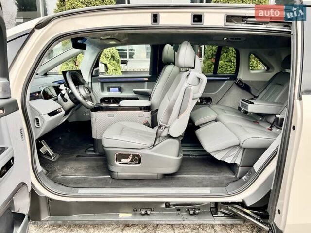 Сірий Zeekr Mix, об'ємом двигуна 0 л та пробігом 3 тис. км за 46500 $, фото 26 на Automoto.ua