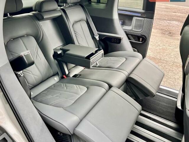 Сірий Zeekr Mix, об'ємом двигуна 0 л та пробігом 3 тис. км за 46500 $, фото 31 на Automoto.ua