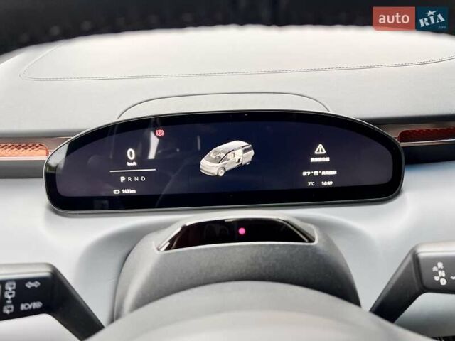 Серый Zeekr Mix, объемом двигателя 0 л и пробегом 3 тыс. км за 46900 $, фото 42 на Automoto.ua