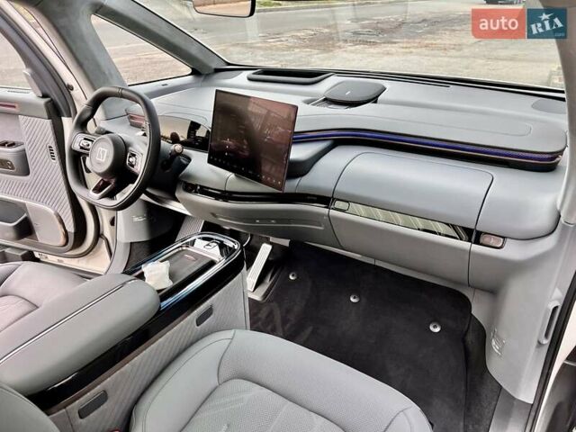 Сірий Zeekr Mix, об'ємом двигуна 0 л та пробігом 3 тис. км за 46500 $, фото 32 на Automoto.ua