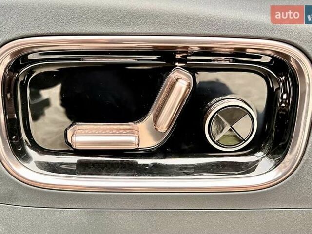 Сірий Zeekr Mix, об'ємом двигуна 0 л та пробігом 3 тис. км за 46500 $, фото 23 на Automoto.ua