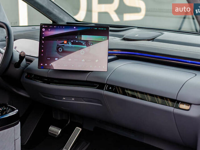 Серый Zeekr Mix, объемом двигателя 0 л и пробегом 1 тыс. км за 45990 $, фото 27 на Automoto.ua