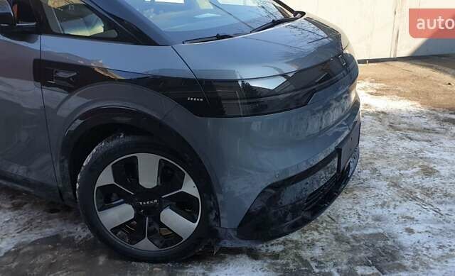 Серый Zeekr Mix, объемом двигателя 0 л и пробегом 1 тыс. км за 48900 $, фото 18 на Automoto.ua