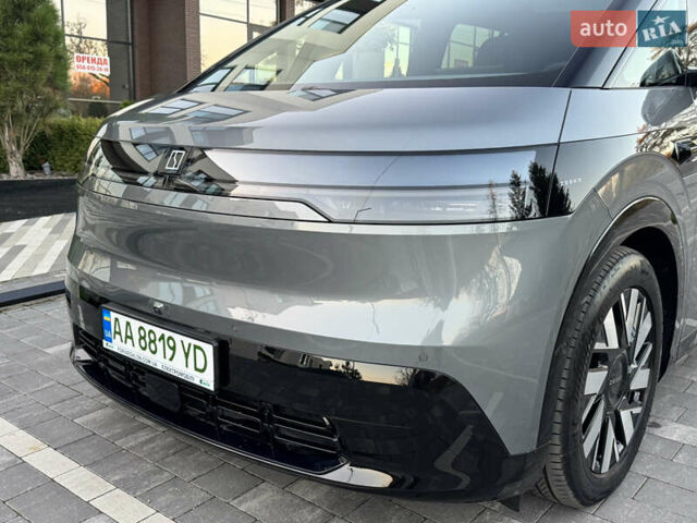 Сірий Zeekr Mix, об'ємом двигуна 0 л та пробігом 1 тис. км за 45999 $, фото 14 на Automoto.ua