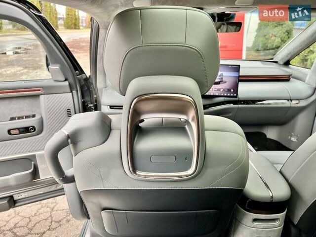 Серый Zeekr Mix, объемом двигателя 0 л и пробегом 3 тыс. км за 46900 $, фото 30 на Automoto.ua