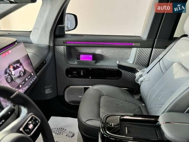 Серый Zeekr Mix, объемом двигателя 0 л и пробегом 1 тыс. км за 48899 $, фото 13 на Automoto.ua