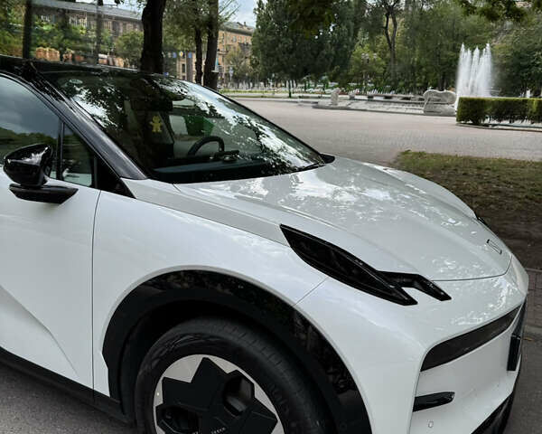 Білий Zeekr X, об'ємом двигуна 0 л та пробігом 45 тис. км за 27500 $, фото 5 на Automoto.ua