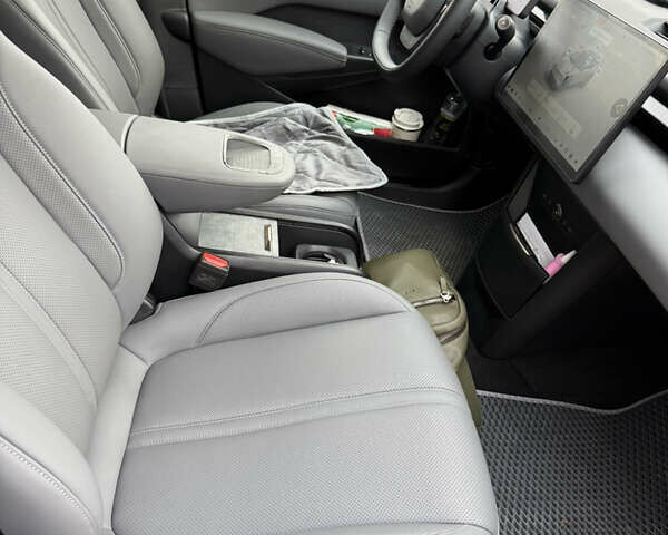 Серый Zeekr X, объемом двигателя 0 л и пробегом 15 тыс. км за 33000 $, фото 7 на Automoto.ua