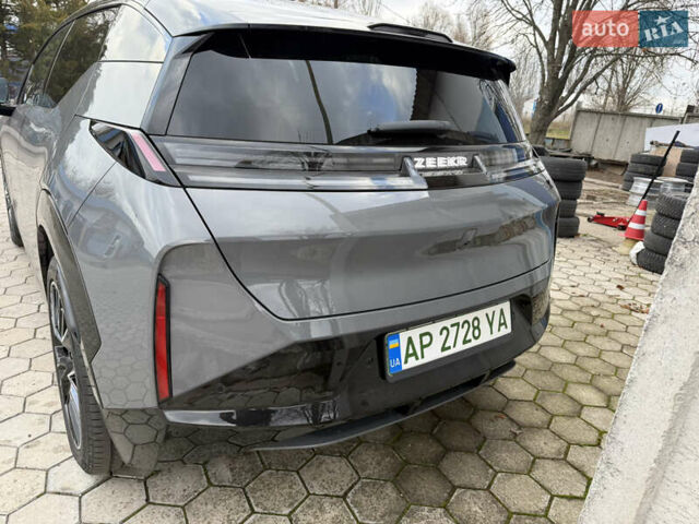 Серый Zeekr X, объемом двигателя 0 л и пробегом 15 тыс. км за 33000 $, фото 3 на Automoto.ua