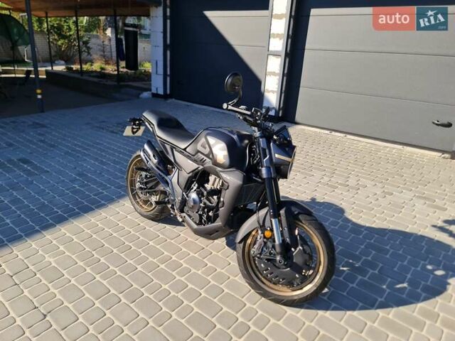 Черный Zontes ZT350-GK, объемом двигателя 0.35 л и пробегом 4 тыс. км за 3900 $, фото 1 на Automoto.ua