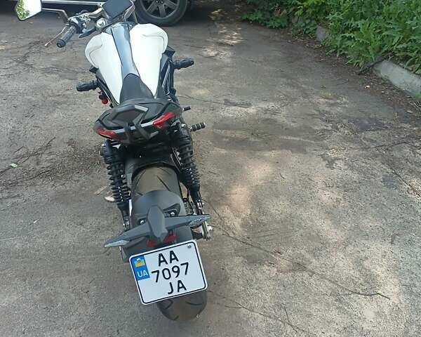 Белый Zontes ZT 310-V, объемом двигателя 0.35 л и пробегом 5 тыс. км за 3100 $, фото 7 на Automoto.ua