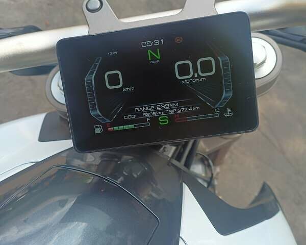 Белый Zontes ZT 310-V, объемом двигателя 0.35 л и пробегом 5 тыс. км за 3100 $, фото 5 на Automoto.ua